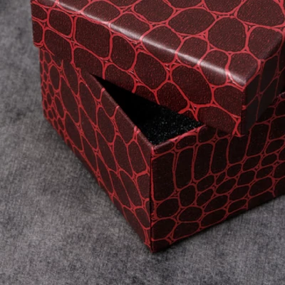 Díszdoboz Bordó
