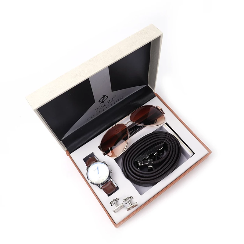 Ajándék Szett 4 részes Óra Napszemüveg Öv Mandzsettagomb Barna