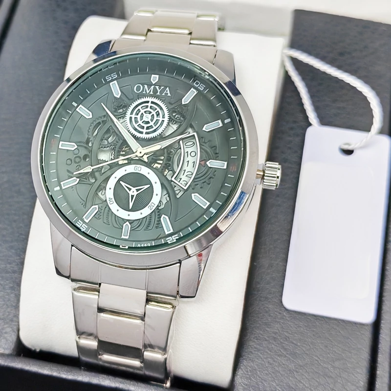 Ajándék Szett Óra Fém Szíjjal Fekete Számlappal És karkötő